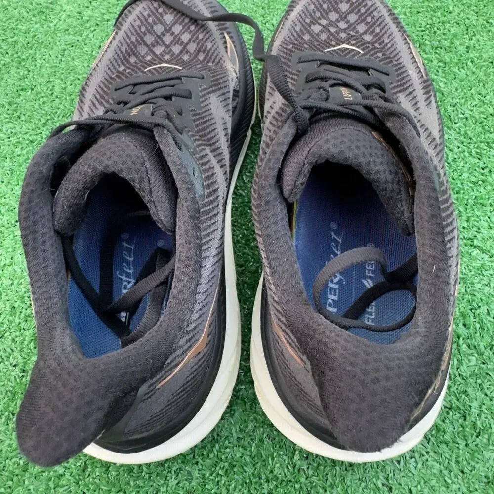 HOKA ONE ONE CLIFTON 9 WIDE - Women’s Running Shoes - SIZE 10D